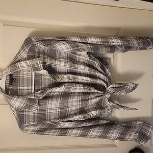 Grey and white crop flannel